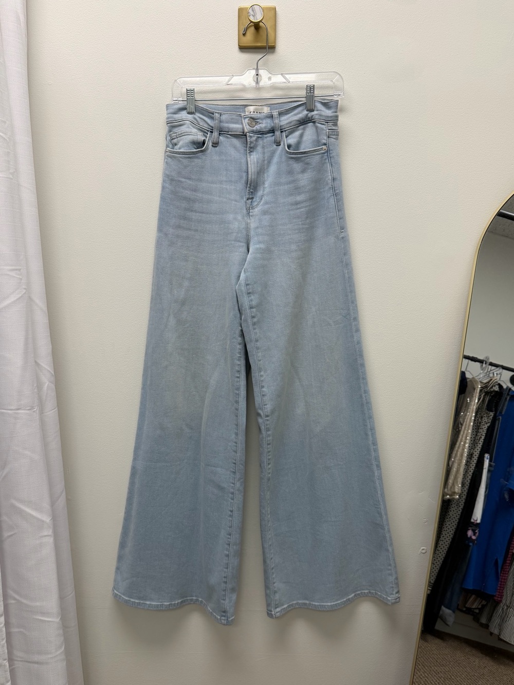 FRAME le palazzo jeans. sz 28